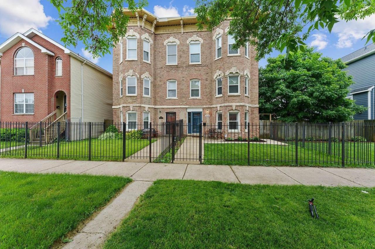 Spacious Row Home Next Transit Near Downtown W Parking シカゴ エクステリア 写真